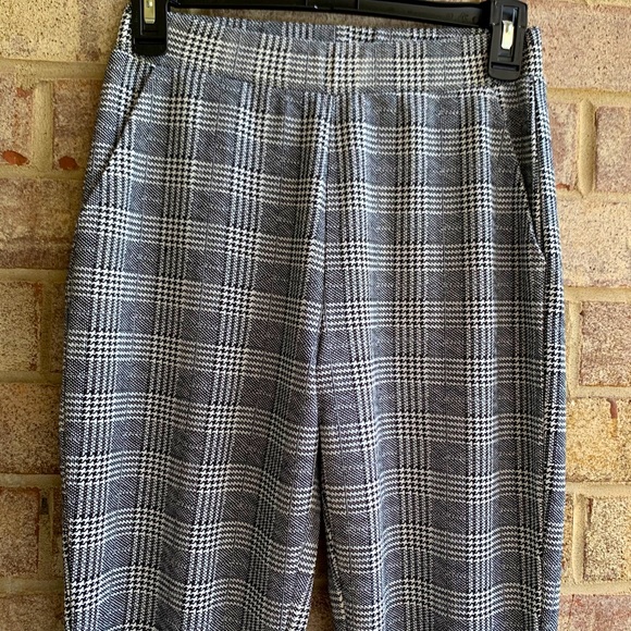 NWOT PLAID PANTS - Picture 2 of 5